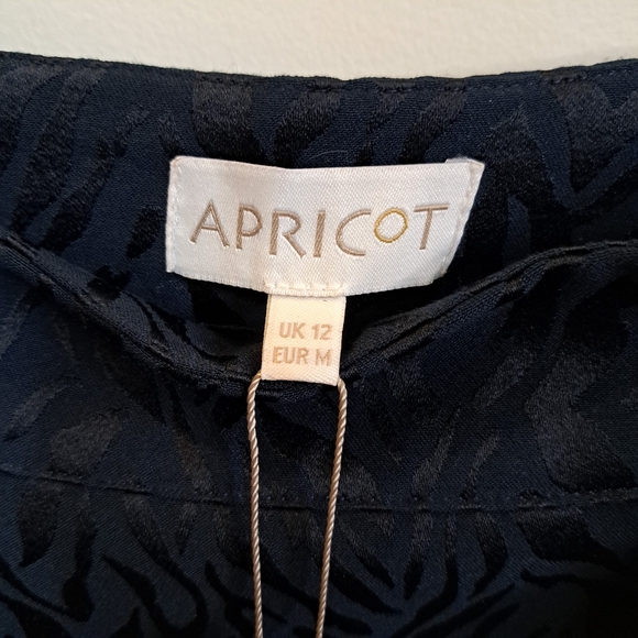 NWT Apricot skirt - Picture 7 of 7